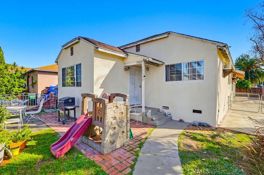 10970 Ruth Lynwood, CA 90262