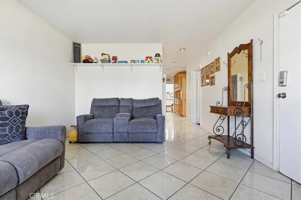 10970 Ruth Lynwood, CA 90262
