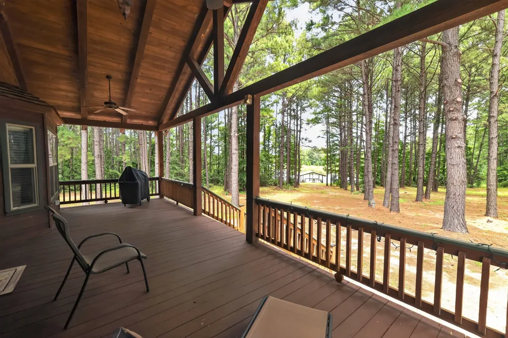200 Equestrian Circle Jefferson, TX 75657