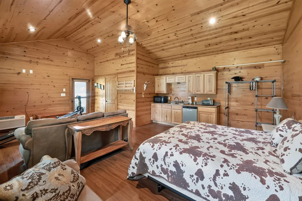 200 Equestrian Circle Jefferson, TX 75657