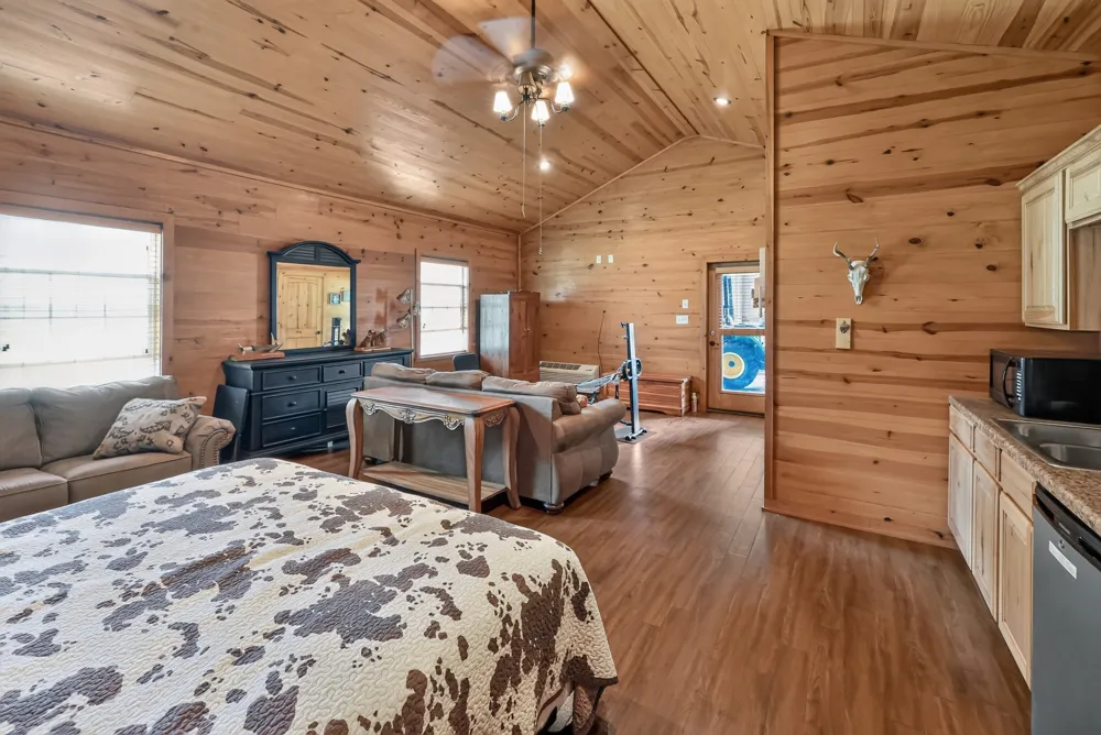 200 Equestrian Circle Jefferson, TX 75657