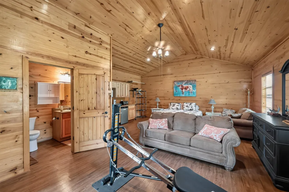 200 Equestrian Circle Jefferson, TX 75657