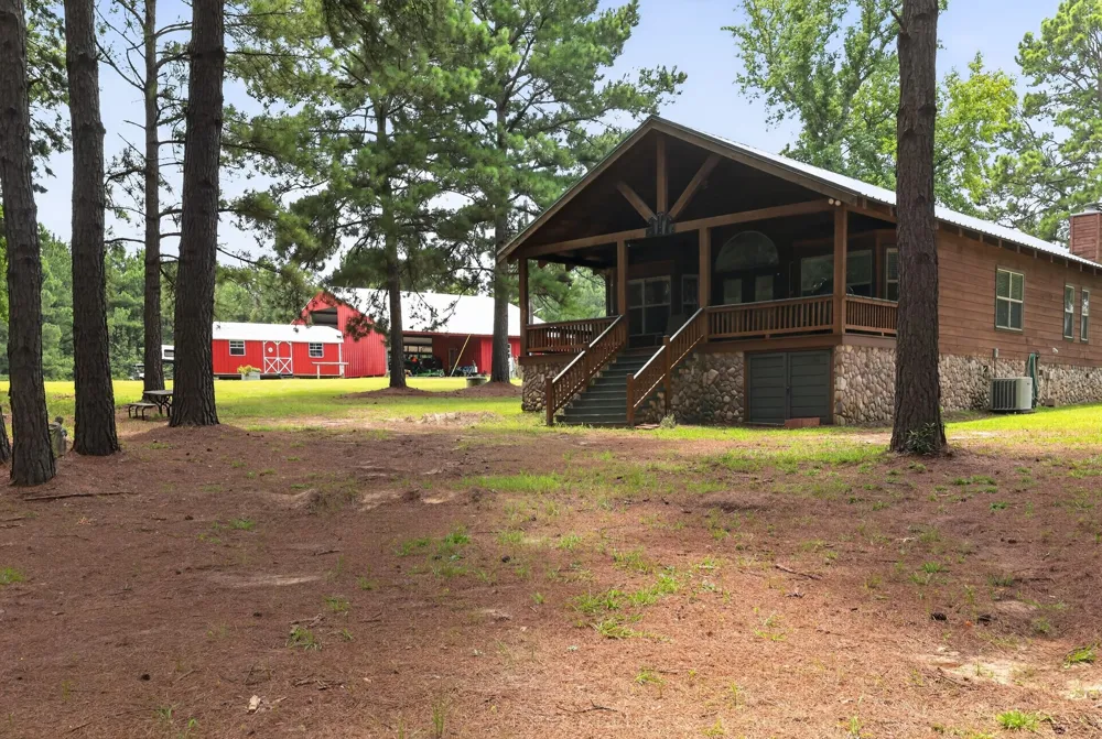 200 Equestrian Circle Jefferson, TX 75657