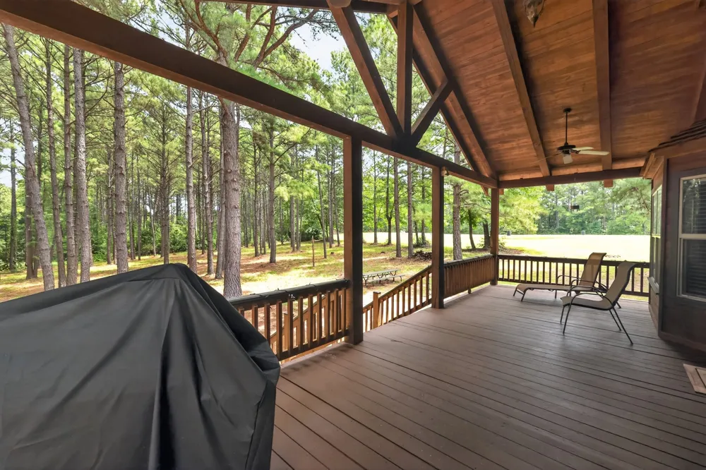 200 Equestrian Circle Jefferson, TX 75657
