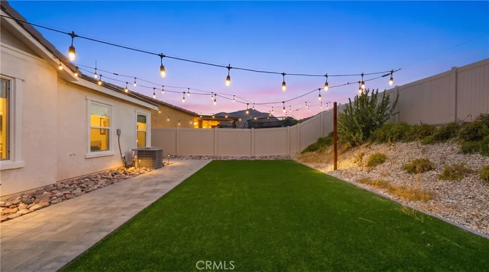 537 Hedgewood Hemet, CA 92543