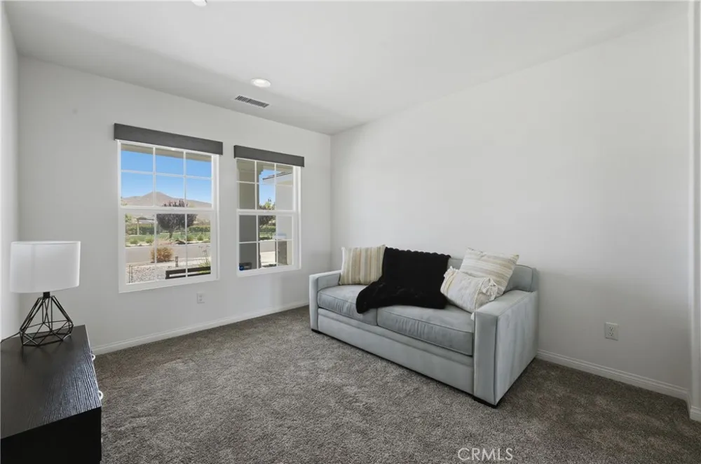 537 Hedgewood Hemet, CA 92543