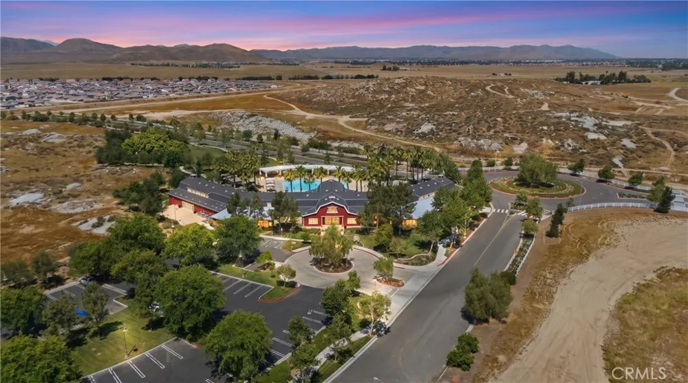 537 Hedgewood Hemet, CA 92543