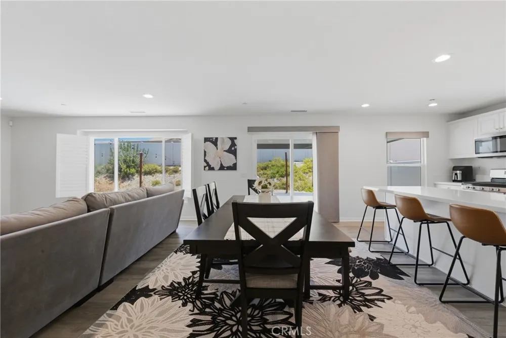 537 Hedgewood Hemet, CA 92543