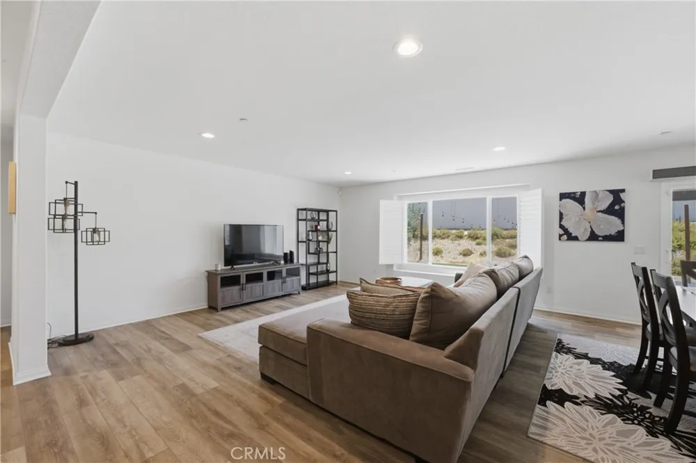 537 Hedgewood Hemet, CA 92543