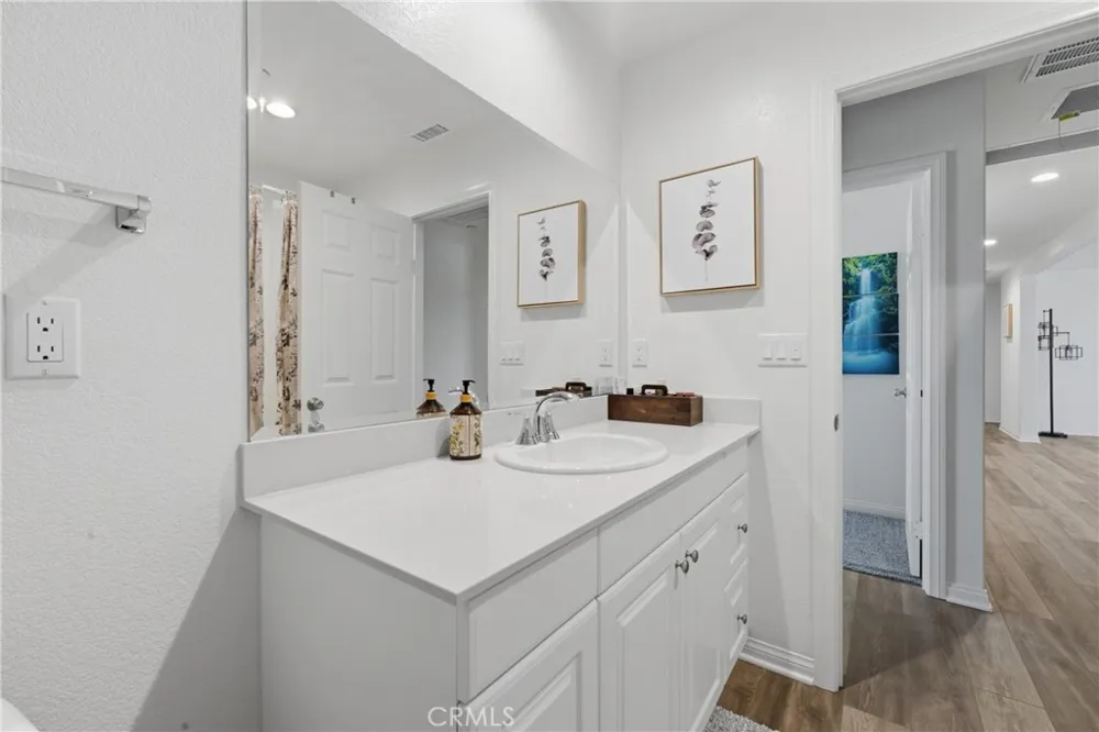 537 Hedgewood Hemet, CA 92543