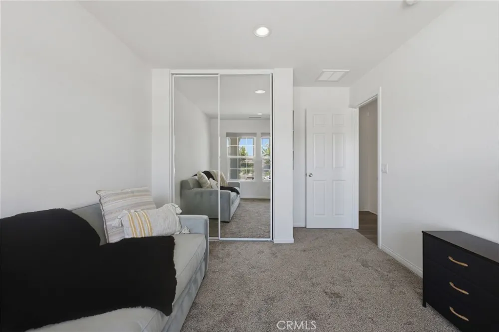 537 Hedgewood Hemet, CA 92543