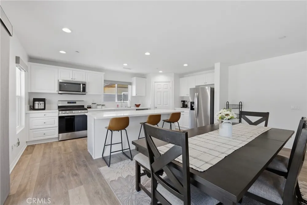 537 Hedgewood Hemet, CA 92543