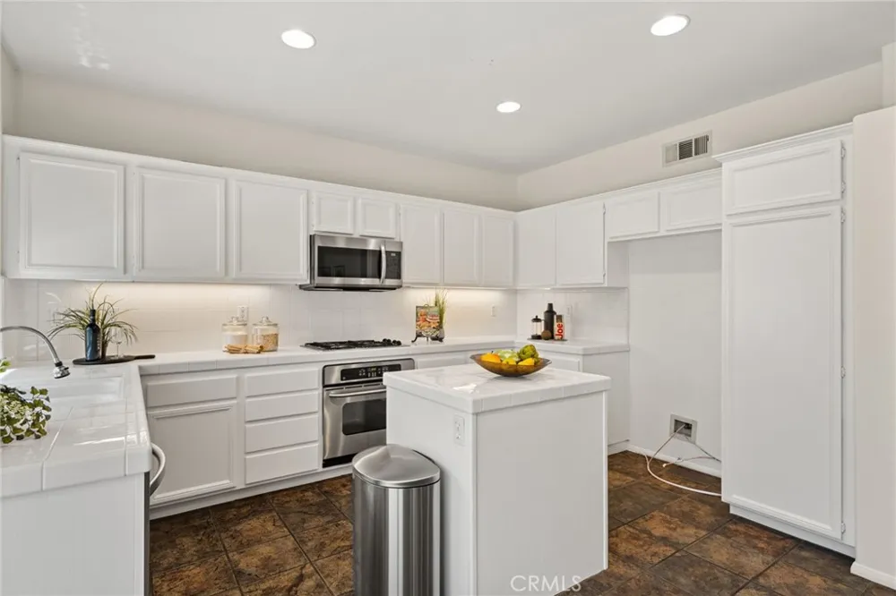 1918 Edinburgh Way Fullerton, CA 92831
