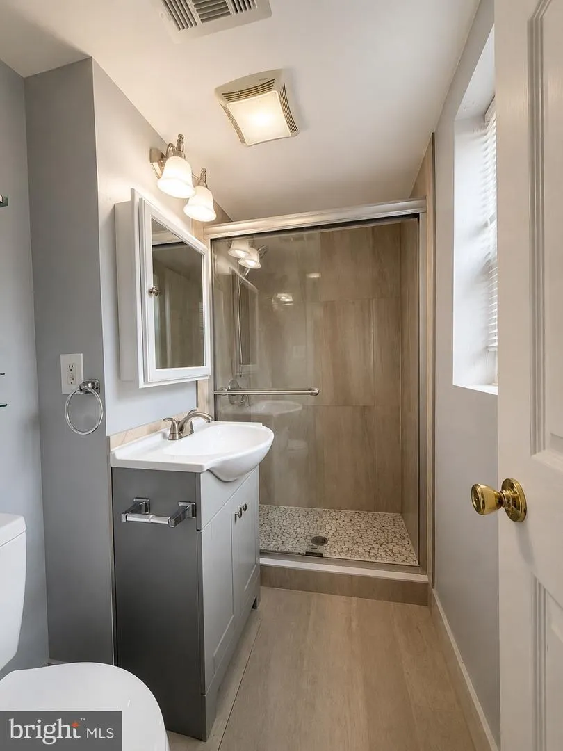 123 WINTERS LANE Baltimore, MD 21228