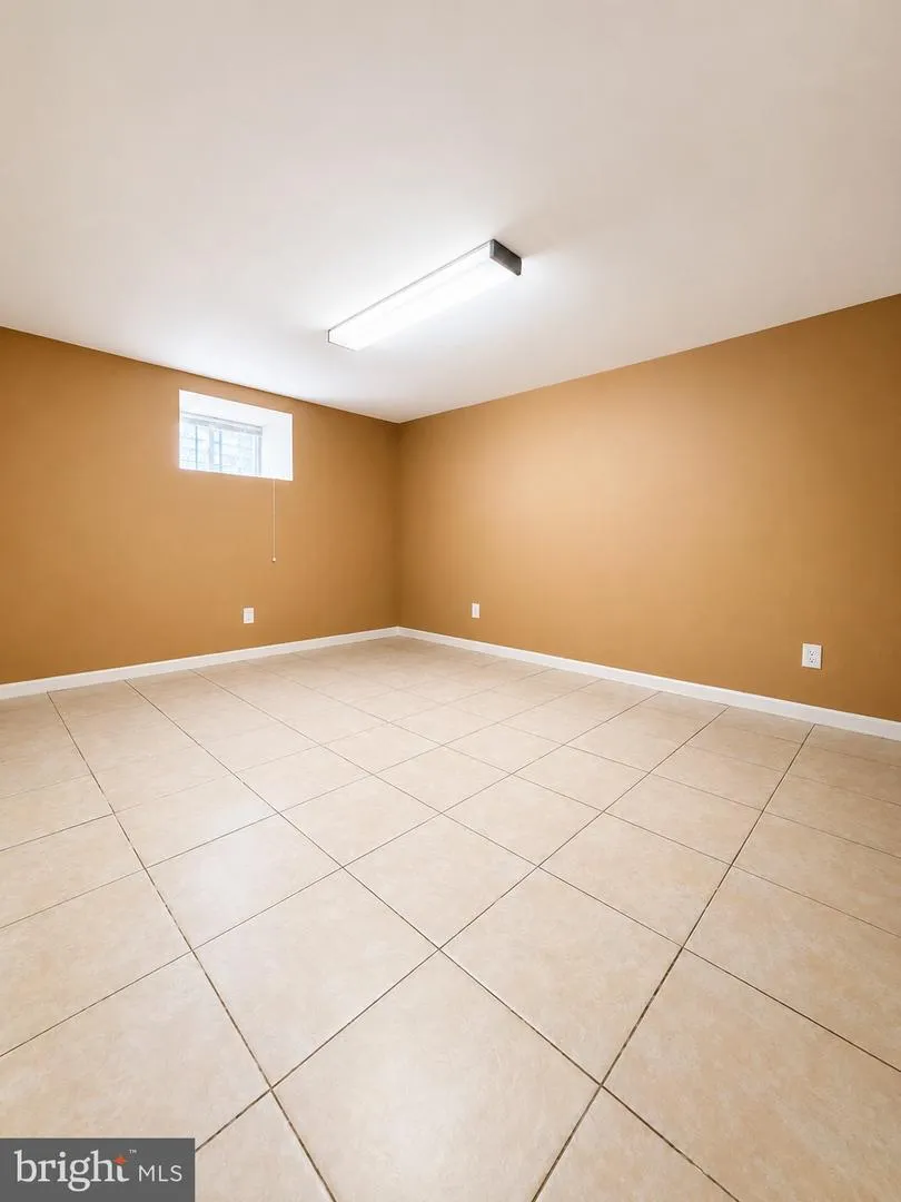 123 WINTERS LANE Baltimore, MD 21228