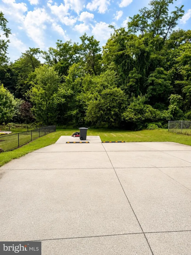 123 WINTERS LANE Baltimore, MD 21228