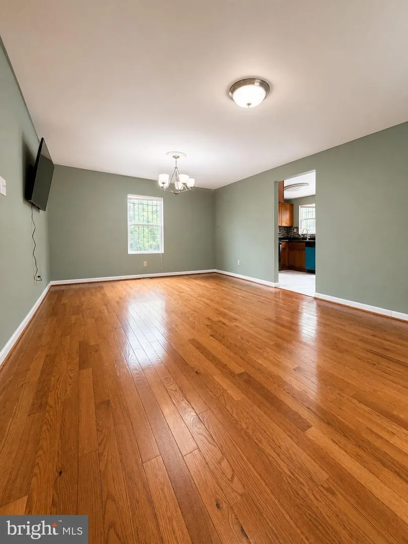 123 WINTERS LANE Baltimore, MD 21228