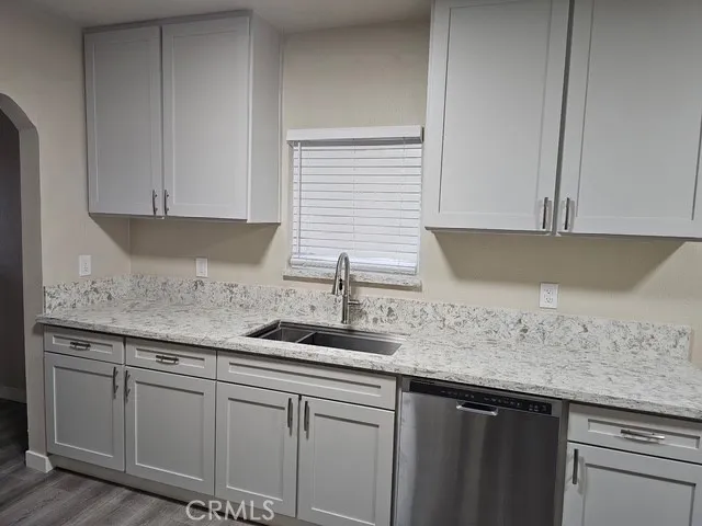 8900 S 10th Inglewood, CA 90305