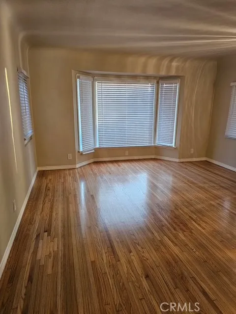 8900 S 10th Inglewood, CA 90305