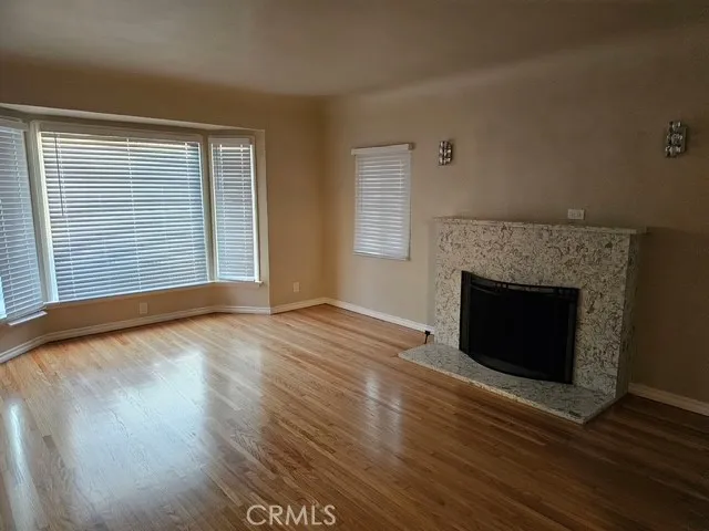 8900 S 10th Inglewood, CA 90305