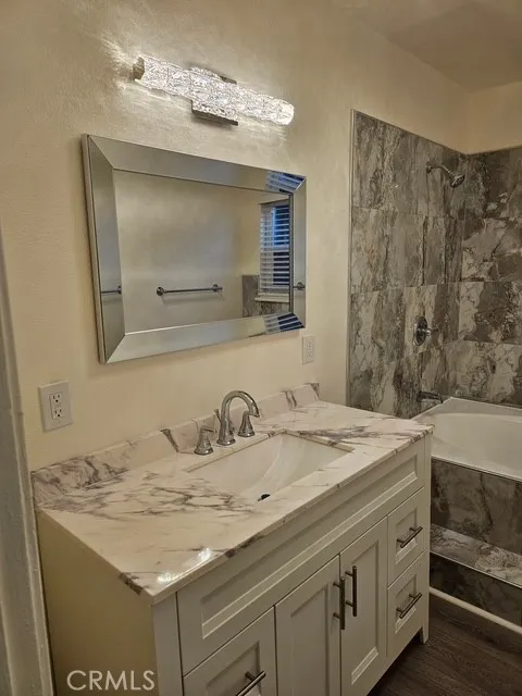 8900 S 10th Inglewood, CA 90305