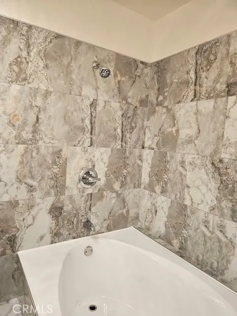 8900 S 10th Inglewood, CA 90305