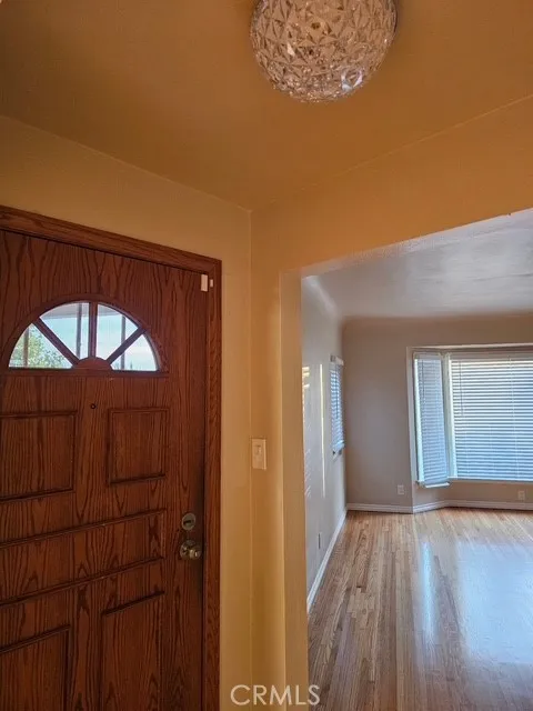 8900 S 10th Inglewood, CA 90305