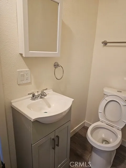 8900 S 10th Inglewood, CA 90305
