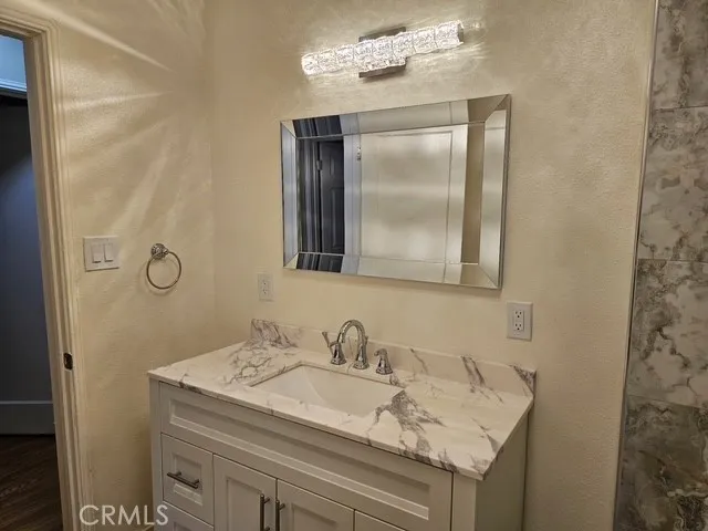 8900 S 10th Inglewood, CA 90305