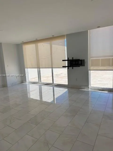 1850 S Ocean Dr #PH4402 Hallandale Beach, FL 33009