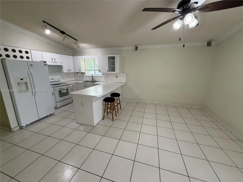 7510 W 4th Ave Hialeah, FL 33014