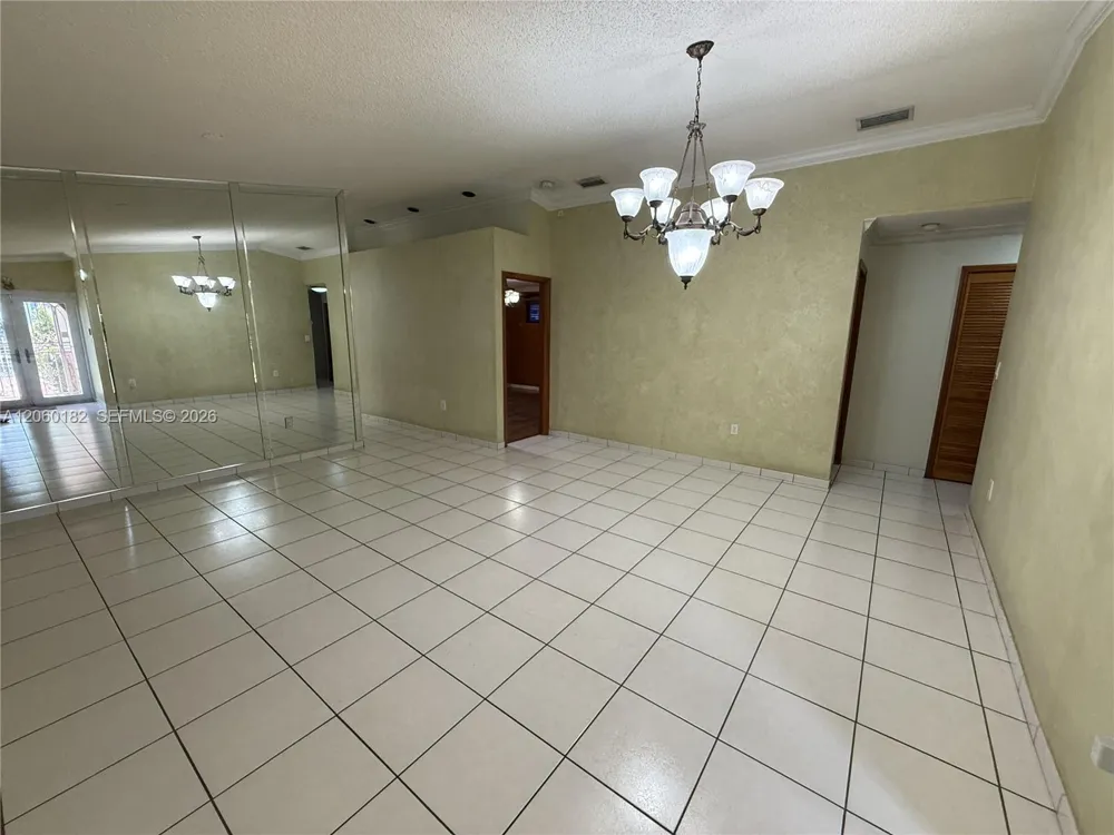 7510 W 4th Ave Hialeah, FL 33014