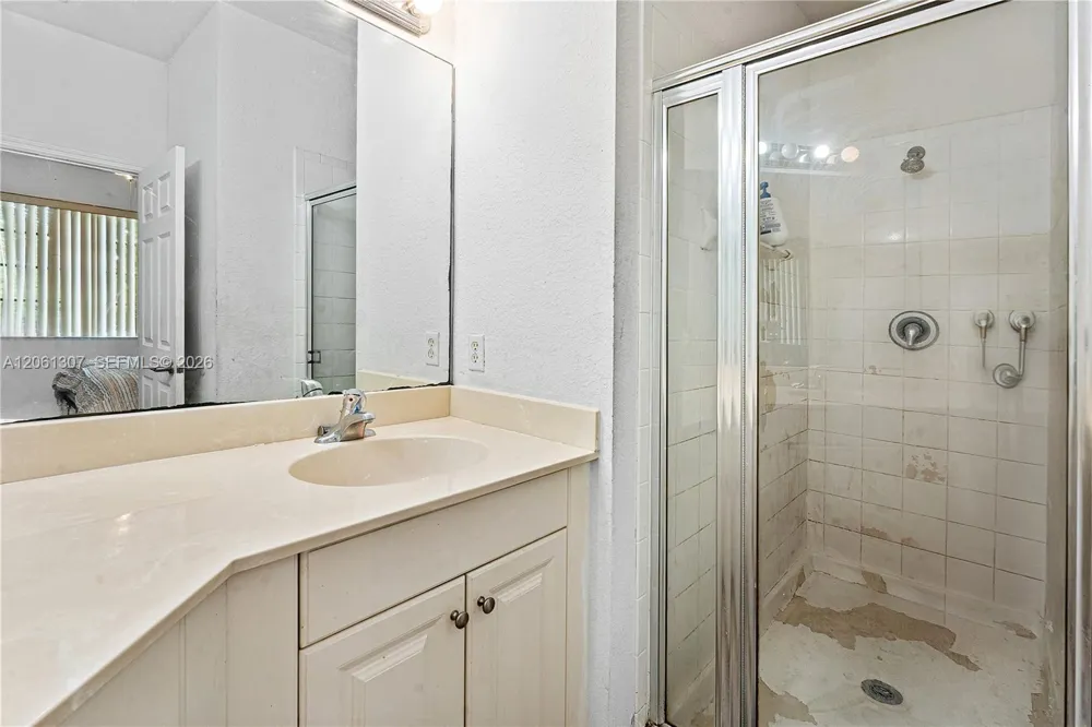 1925 Marsh Harbor Dr #204 Riviera Beach, FL 33404