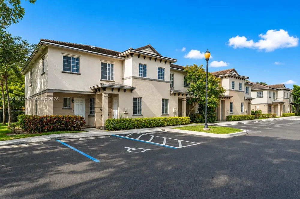 1925 Marsh Harbor Dr #204 Riviera Beach, FL 33404