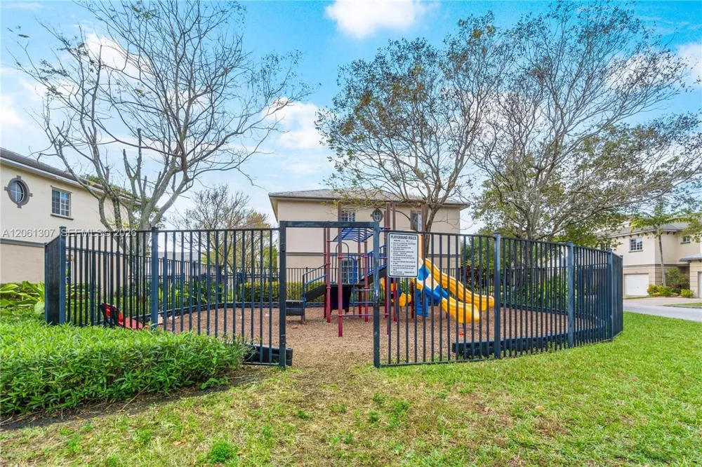 1925 Marsh Harbor Dr #204 Riviera Beach, FL 33404