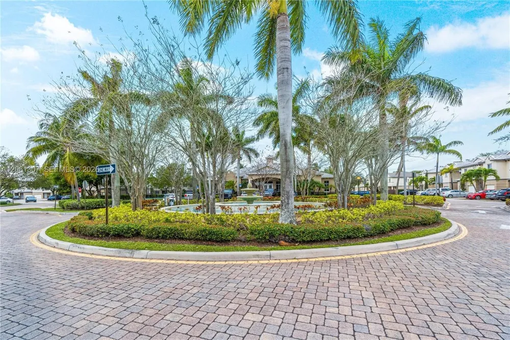 1925 Marsh Harbor Dr #204 Riviera Beach, FL 33404