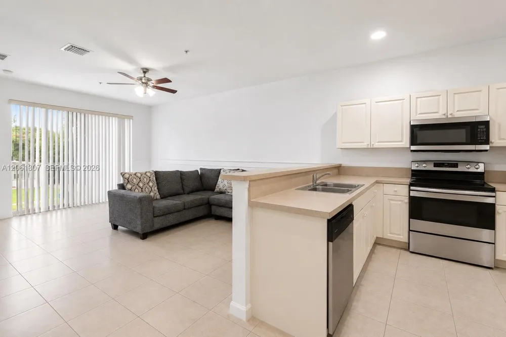 1925 Marsh Harbor Dr #204 Riviera Beach, FL 33404