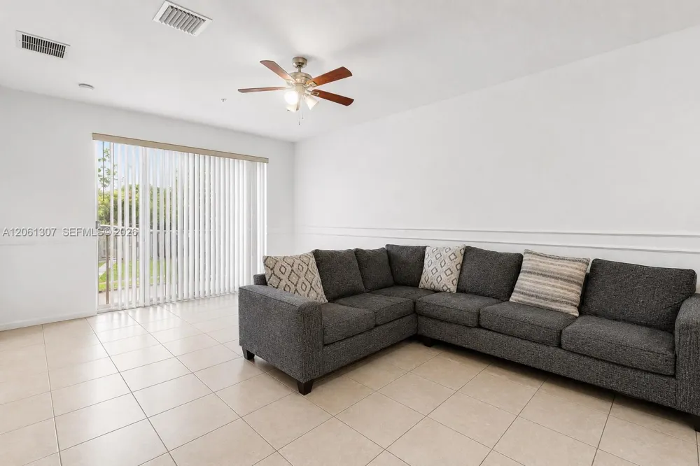 1925 Marsh Harbor Dr #204 Riviera Beach, FL 33404