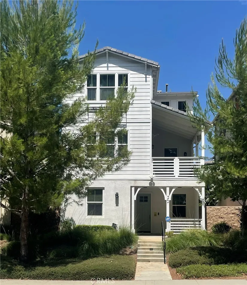22 Noble Pomona, CA 91766