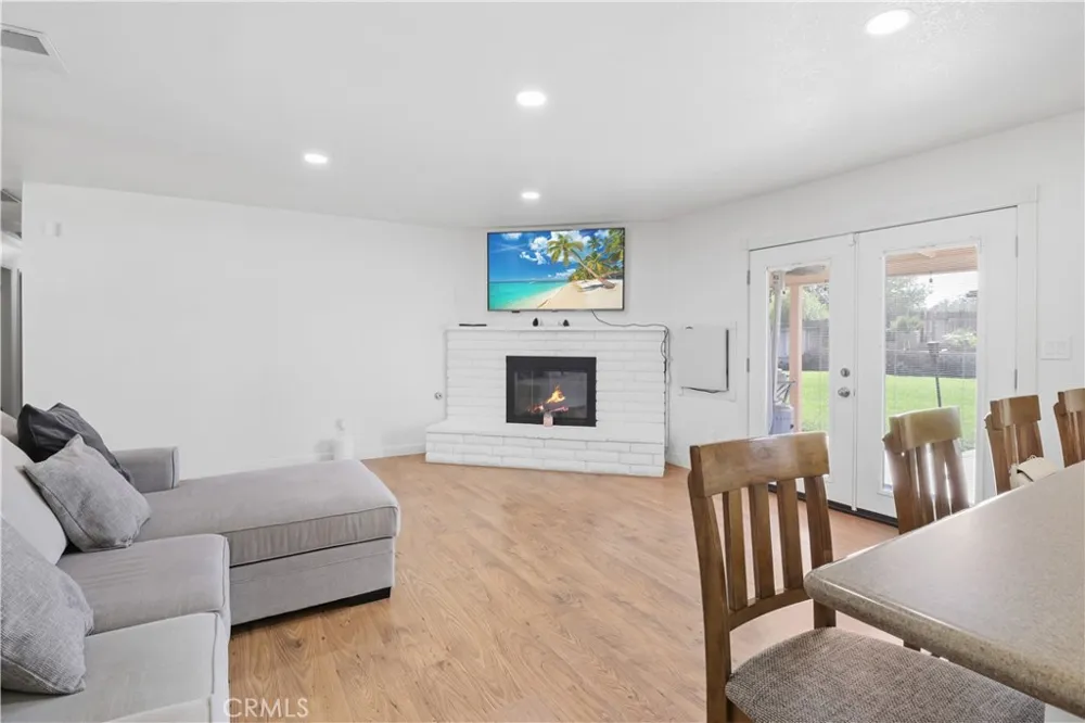 9670 E Avenue R12 Littlerock, CA 93543