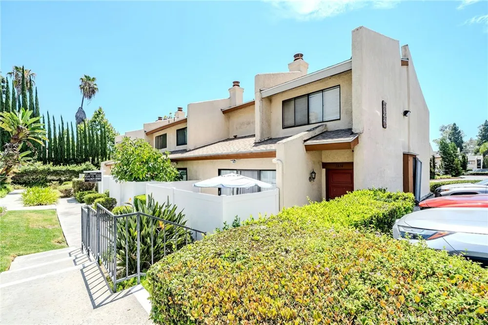 1610 Via Linda Fullerton, CA 92833