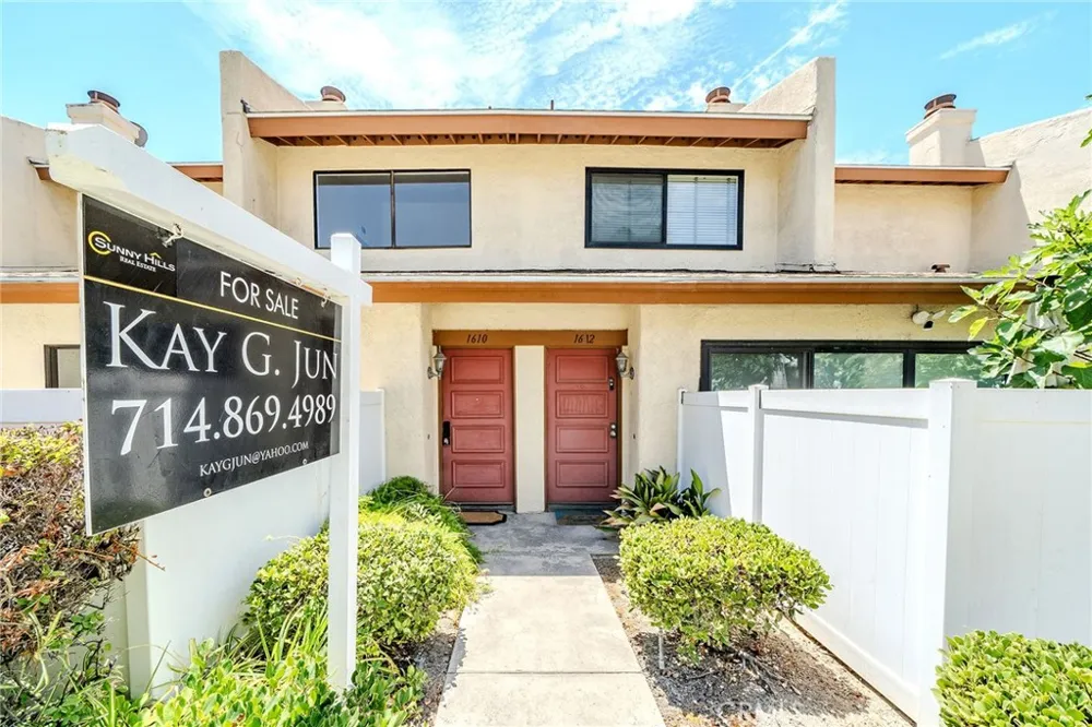 1610 Via Linda Fullerton, CA 92833