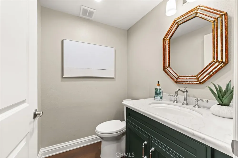 27792 Arta Mission Viejo, CA 92692
