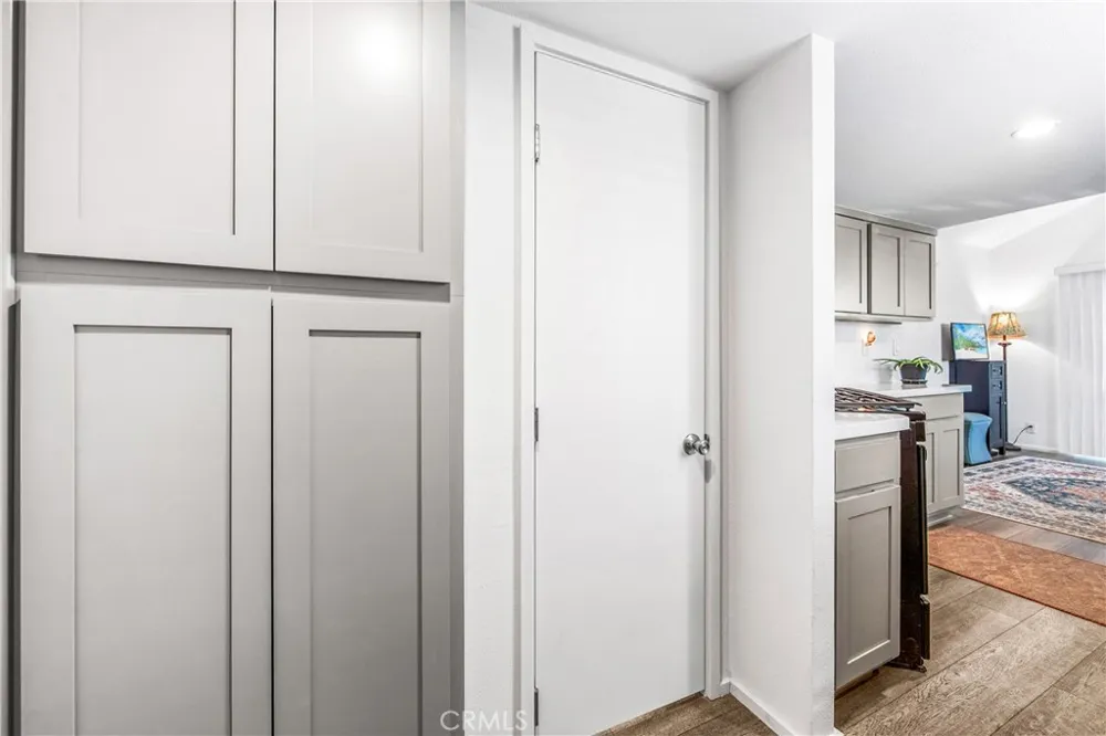 4925 Holly Long Beach, CA 90805