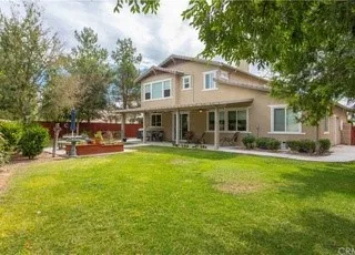 150 Alverstone Hemet, CA 92543