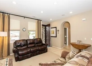 150 Alverstone Hemet, CA 92543