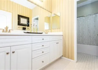 150 Alverstone Hemet, CA 92543