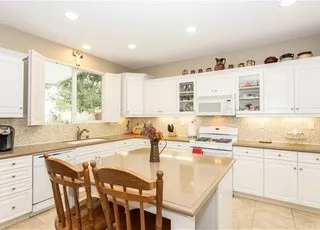 150 Alverstone Hemet, CA 92543