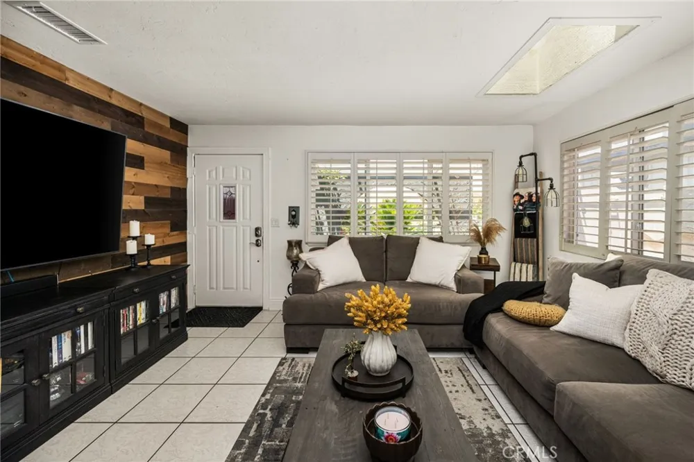 4154 E Fauna Avenue Anaheim Hills, CA 92807