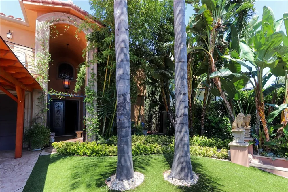 4759 Lemona Sherman Oaks, CA 91403